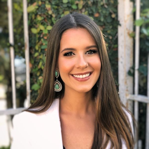 Renata Koch Alvarenga