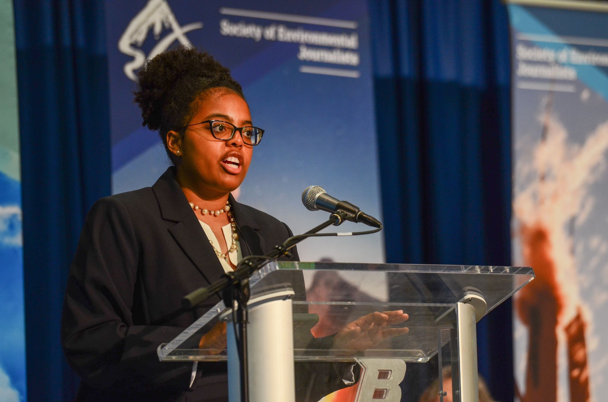 Cameron speaking at the 2023 Society of Environmental Journalist Conference as the First Place recipient of the Outstanding Student Journalism Award for her coverage of environmental racism in North Carolina.