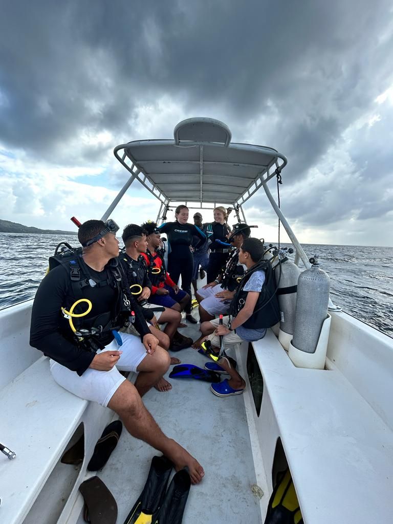 Empowering Roatan´s youth in marine conservation. 